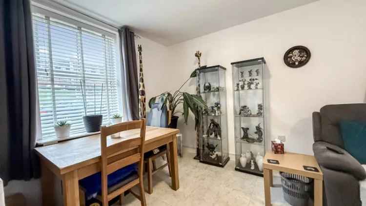 3 Bedroom House For Sale Near Westbury Train Station