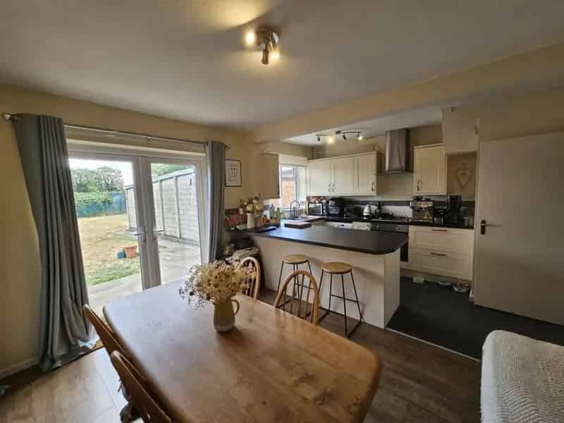 3 Bedroom House For Sale