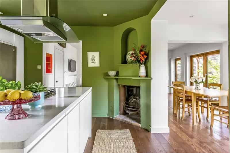 6 Bedroom Detached House Forest Row