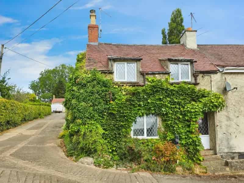 2 Bed Semi-Detached House For Sale - Requires Modernisation