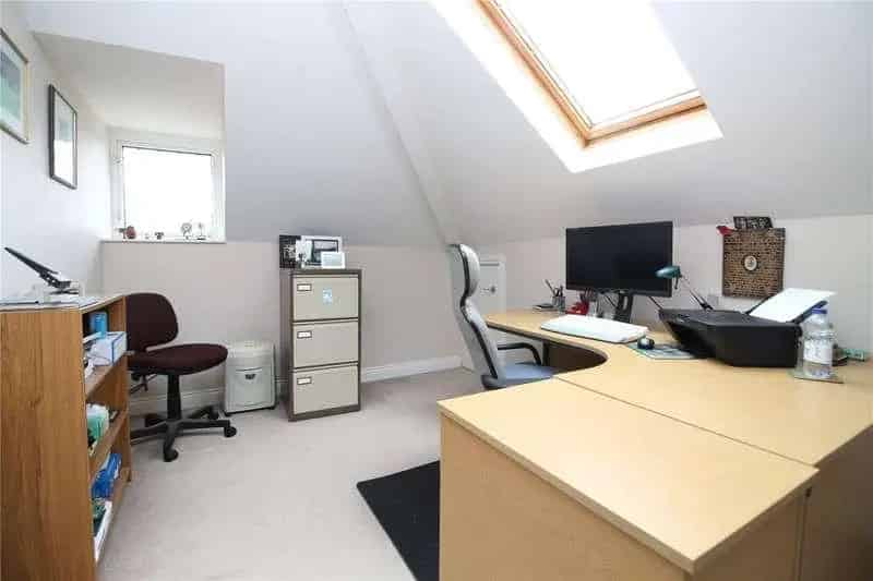 6 Bed House for Sale Near Barton Seafront