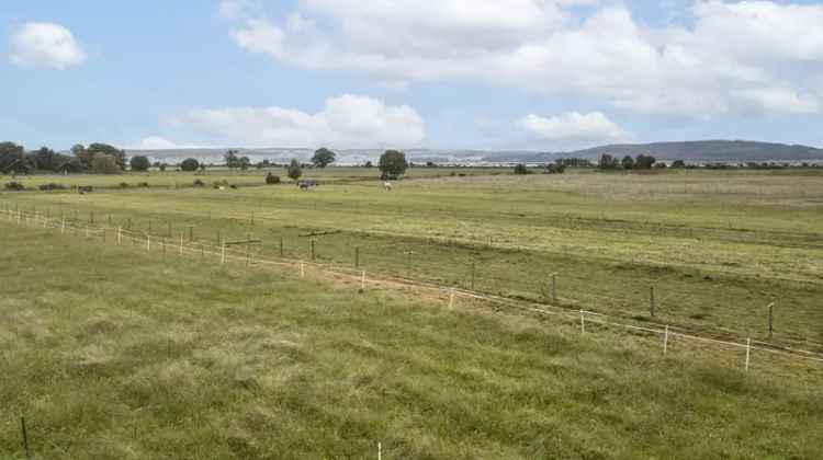 Farm For Sale in Inchmore, Scotland