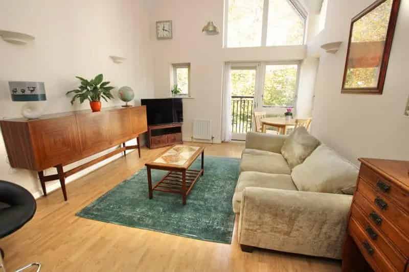 2 Bed Riverside Apartment Dover Gated Development Garage Ensuite
