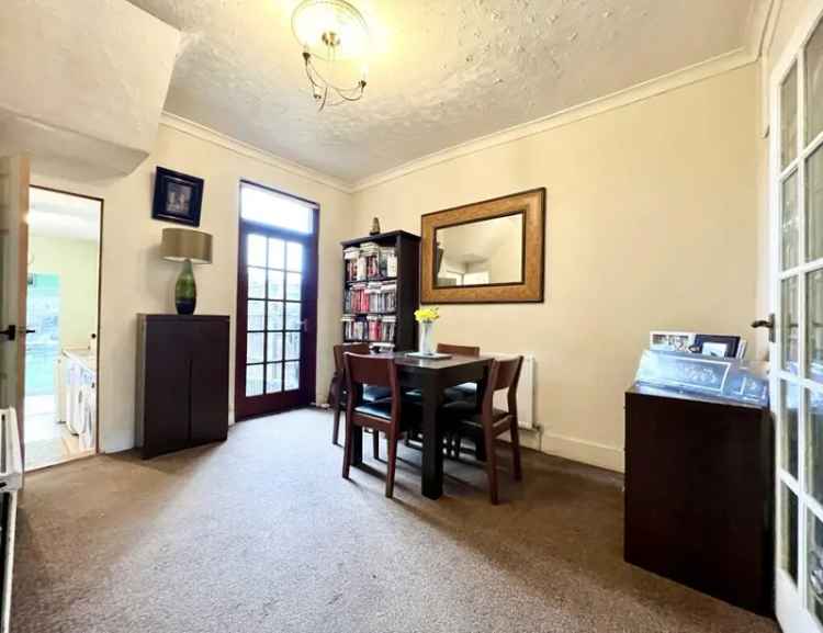 2 Bedroom Victorian Cottage for Sale near Brentwood Station