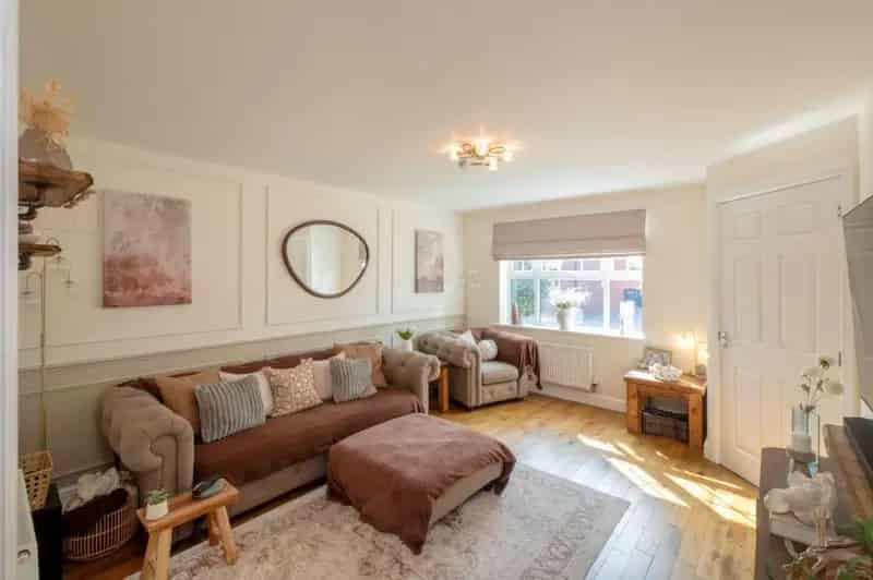 3 Bed Semi-Detached House for Sale East Leake