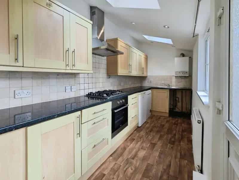 2 Bedroom House For Sale Near Harrogate Town Centre
