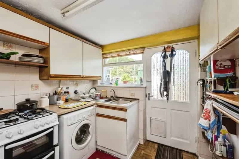2 Bedroom Terraced House Near Neath Town Centre