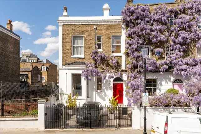 5 Bedroom House for Sale in Bedford Gardens W8