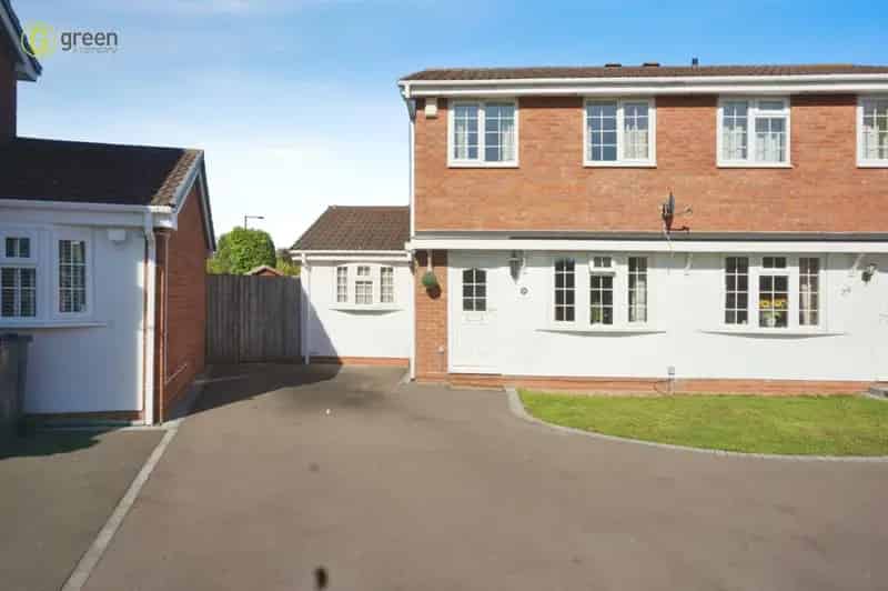 2 Bedroom Semi-Detached House for Sale