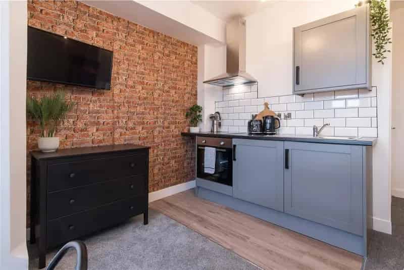 4 Studios 1 En-Suite Near City Centre Train Station