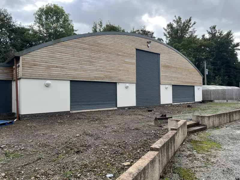 Modern Warehouse Cafe Ample Parking A46 Access Freehold