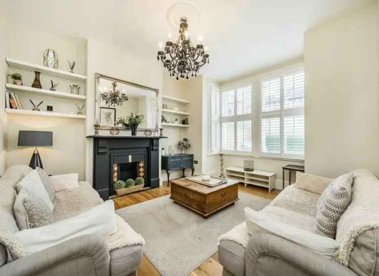 Four Bedroom Family Home Near Hitherfield Road Primary School
