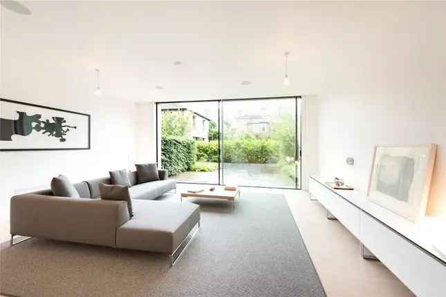 Semi-detached house to rent in Ravenscourt Road, London W6