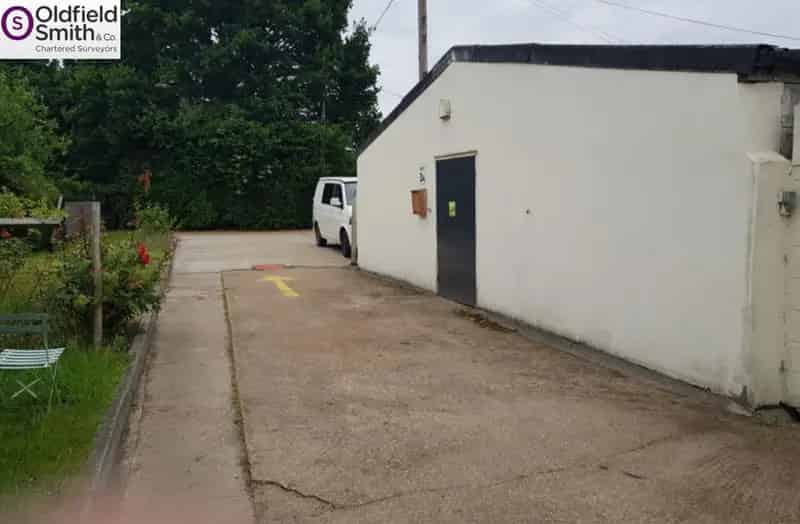 Semi-rural Business Space to Let - Workshop Store