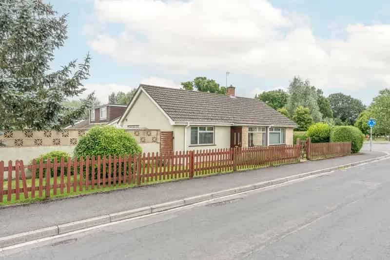 2 Bedroom Bungalow for Sale