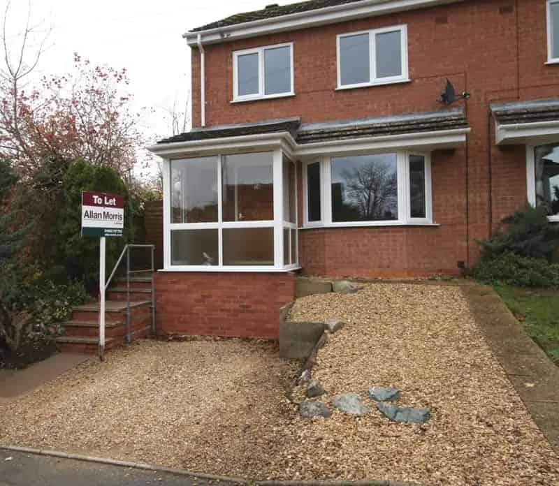 2 bedroom House
 To Rent