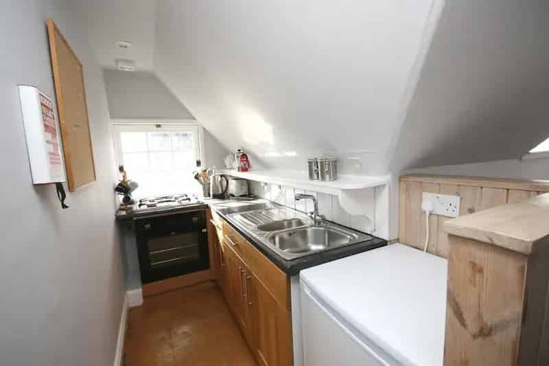2 Bedroom Flat to Rent in Edinburgh's Old Town