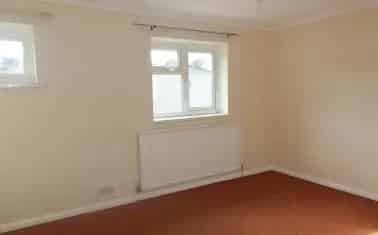 2 Bed House Tavistock Newly Fitted Kitchen Garage Parking Pet Considered