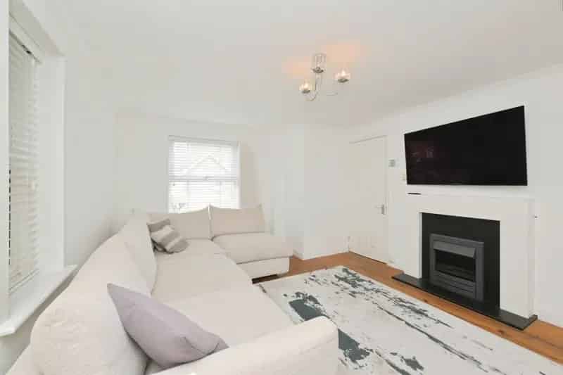 3 Bedroom Detached House for Sale in Albert Gardens Harlow