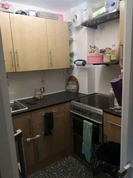 Flat For Rent in Tendring, England