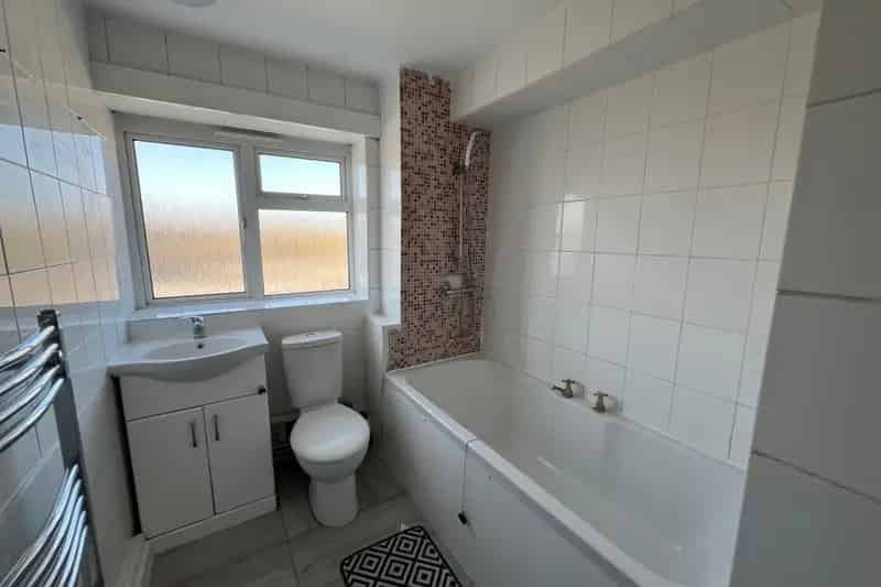 2-Bedroom First Floor Flat with Two Balconies for Rent