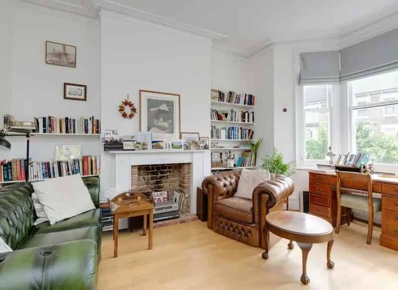 Spacious One Double Bedroom Apartment near Queen's Park