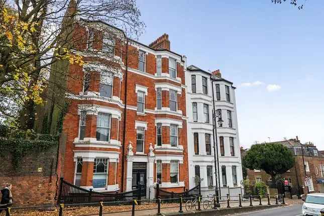 Flat to rent in Heath Street, London NW3