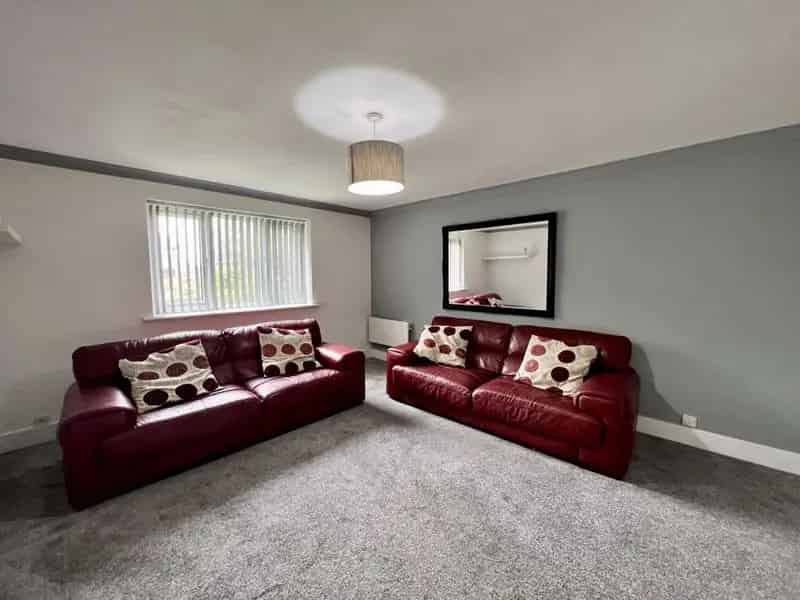 2 Bedroom Apartment House to Rent Chain Free