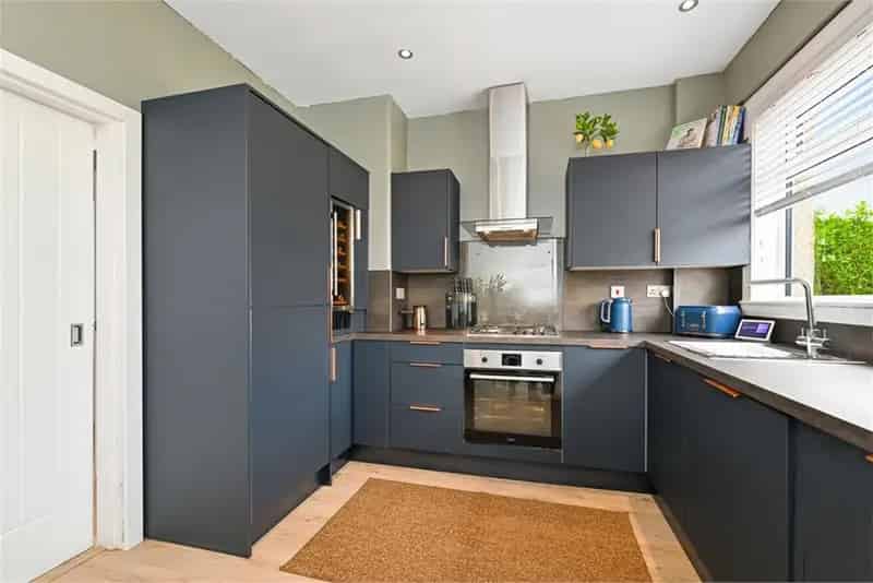 3 Bed End Terraced House with 1 Reception Room