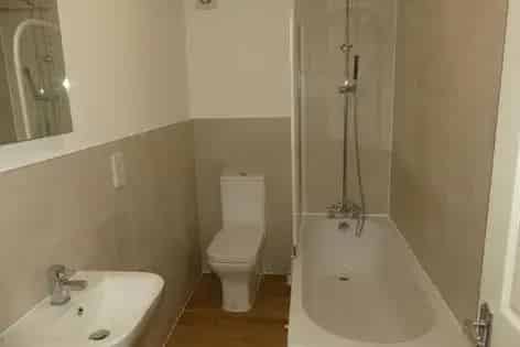4 Bedroom House Southampton 32m2 For Rent