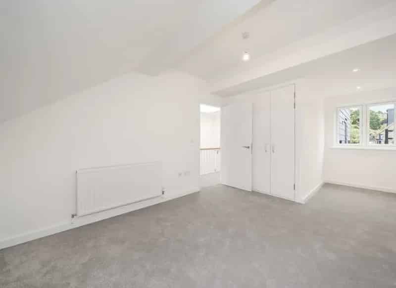 Newly Refurbished 1-Bed Flat Forest Hill Near Honor Oak Park Station