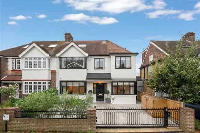 Five Bedroom Family Home for Sale in Barnes London
