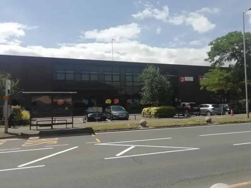 Warehouse Unit with Modern Offices and Yard