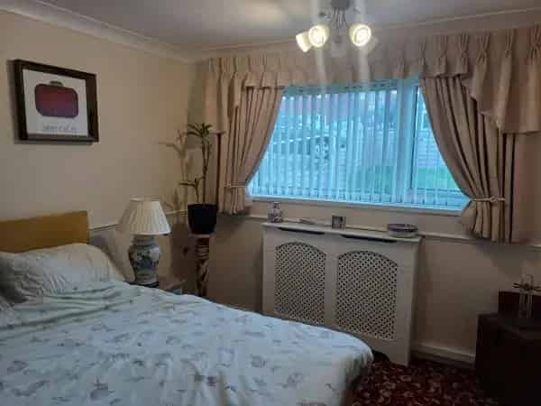 2 Bedroom Bungalow Private Garden Woodland