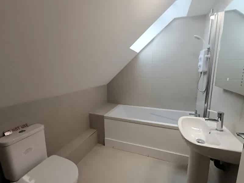 One Bedroom Apartment - Zero Deposit Available