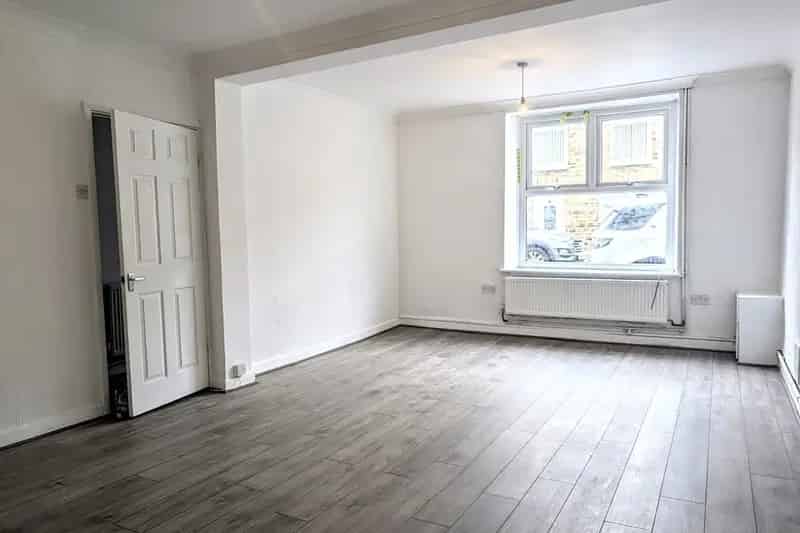 4 Bedroom Terrace House Maesteg Zero Deposit Available