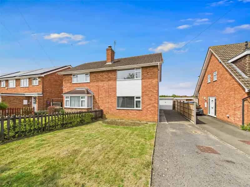 3 Bedroom Semi-Detached House For Sale