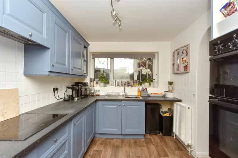 3 Bedroom Semi-Detached House for Sale in Wainscott