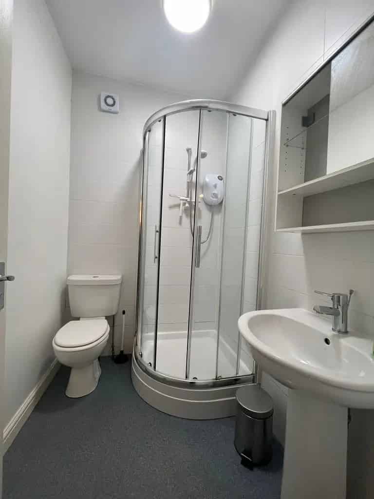 5 Bedroom Student House Near NTU Bills Included