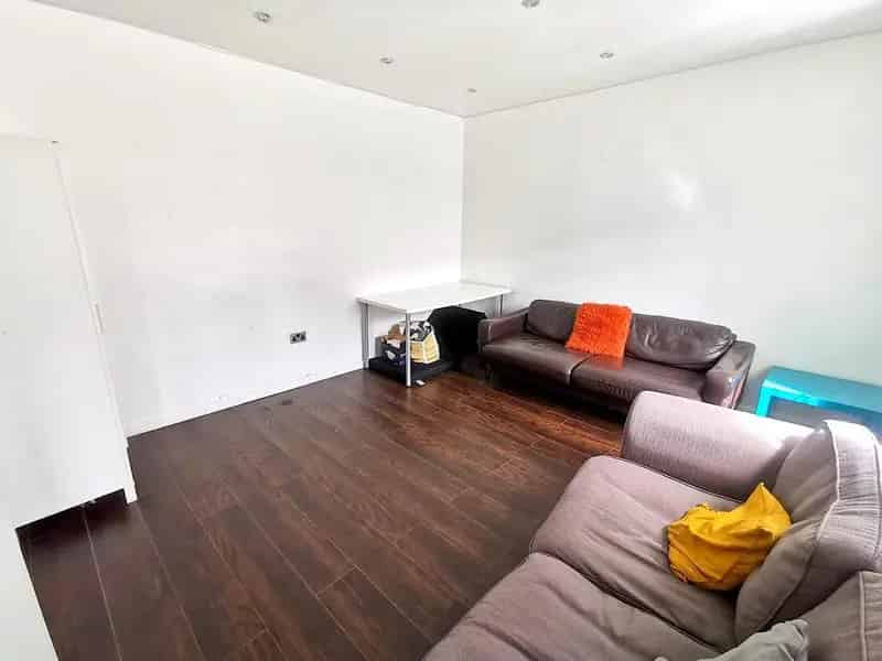 5 Bedroom Terreced House to Rent