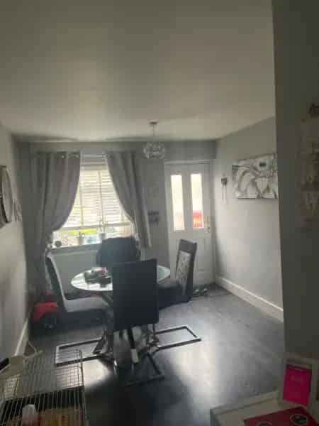 3 Bed House New Kitchen & Bathroom Medium Garden Driveway