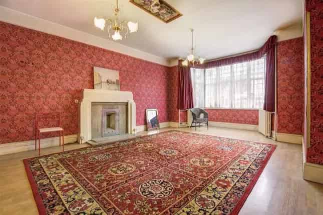 Six Bedroom Detached House Finchley Road Golders Green NW11