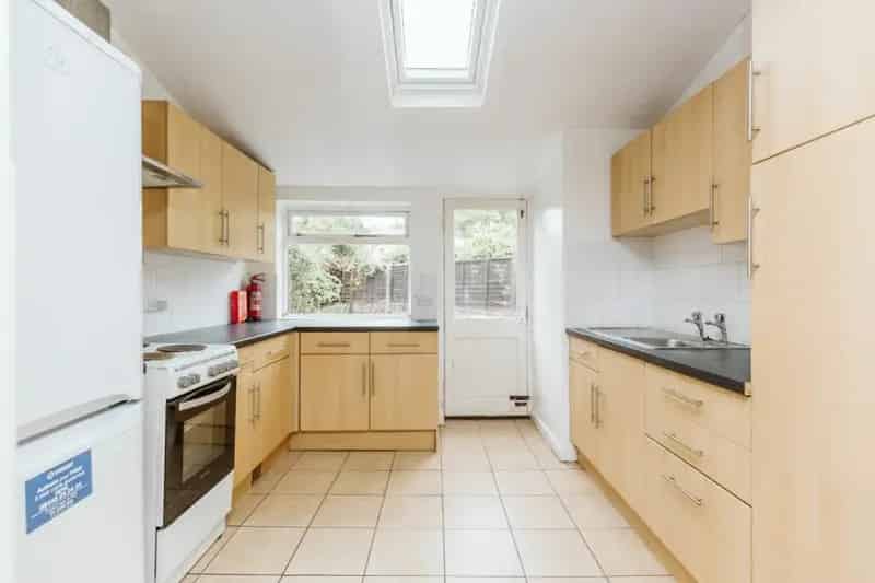 7 Bedroom Student House Gloucester Road