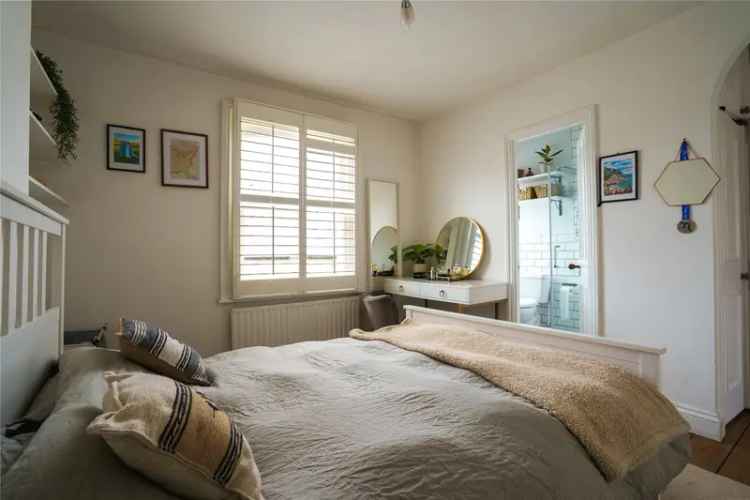 3 bedroom flat/apartment in London