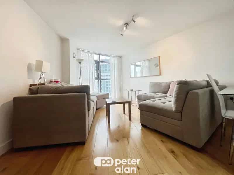 2 Bedroom Furnished City Centre Flat  EPC B Parking Concierge