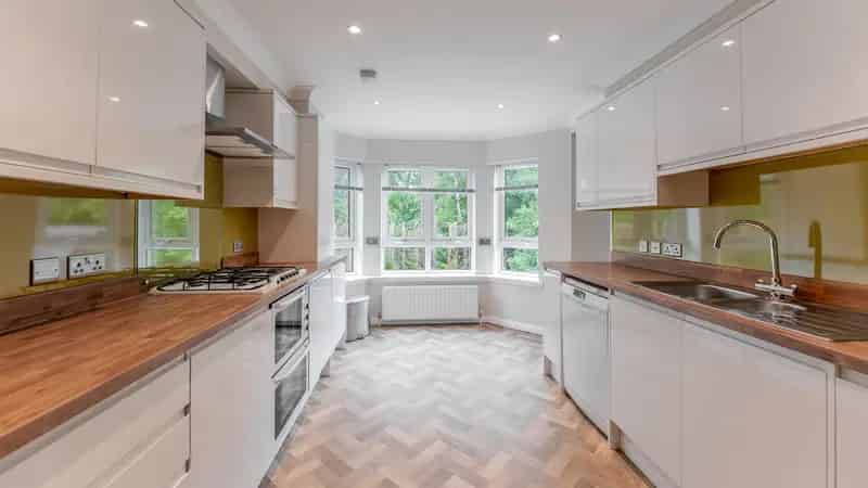 Luxury 6-Apartment Flat in Glasgow West End