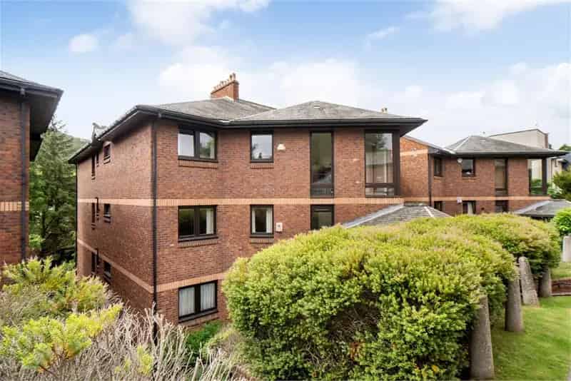 2 Bed Flat Grange South Facing Views Private Garage