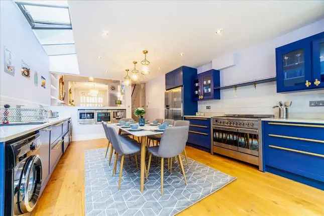 4 Double Bedroom Family Home Fulham SW6 West Facing Garden