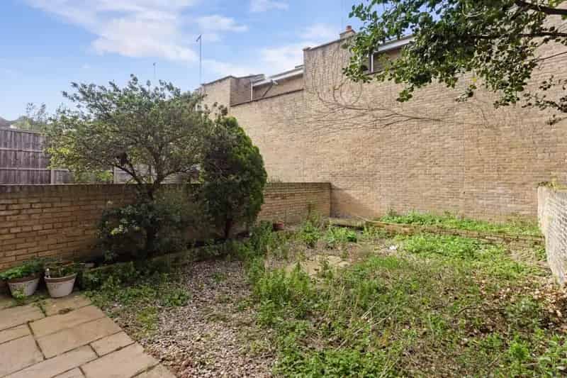 2 Bedroom Garden Flat to Rent Warwick Avenue