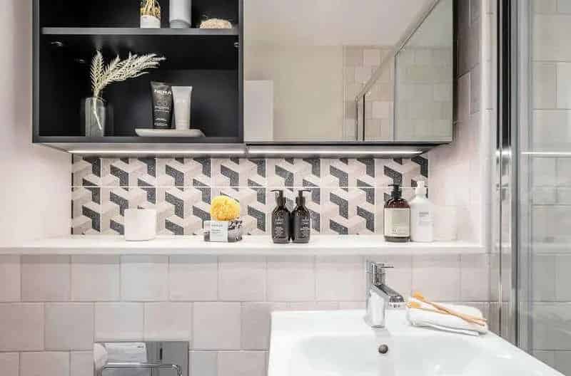 3 Bed Flat for Sale Near Watford Junction Station